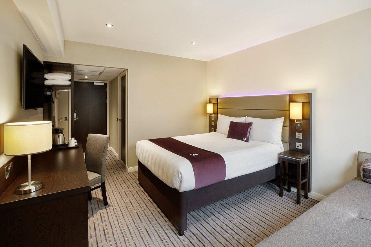 Premier Inn Μπρέντγουντ Εξωτερικό φωτογραφία