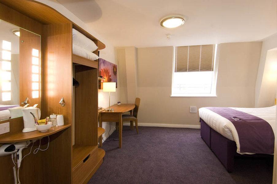 Premier Inn Μπρέντγουντ Εξωτερικό φωτογραφία