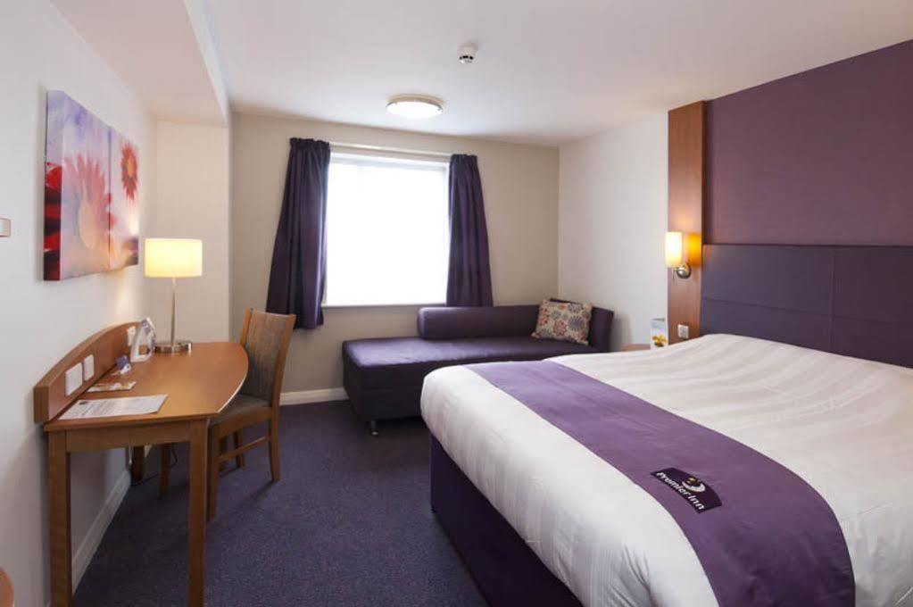 Premier Inn Μπρέντγουντ Εξωτερικό φωτογραφία