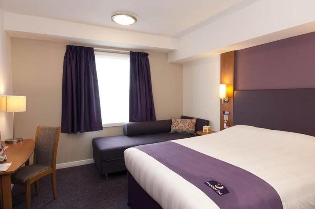 Premier Inn Μπρέντγουντ Εξωτερικό φωτογραφία