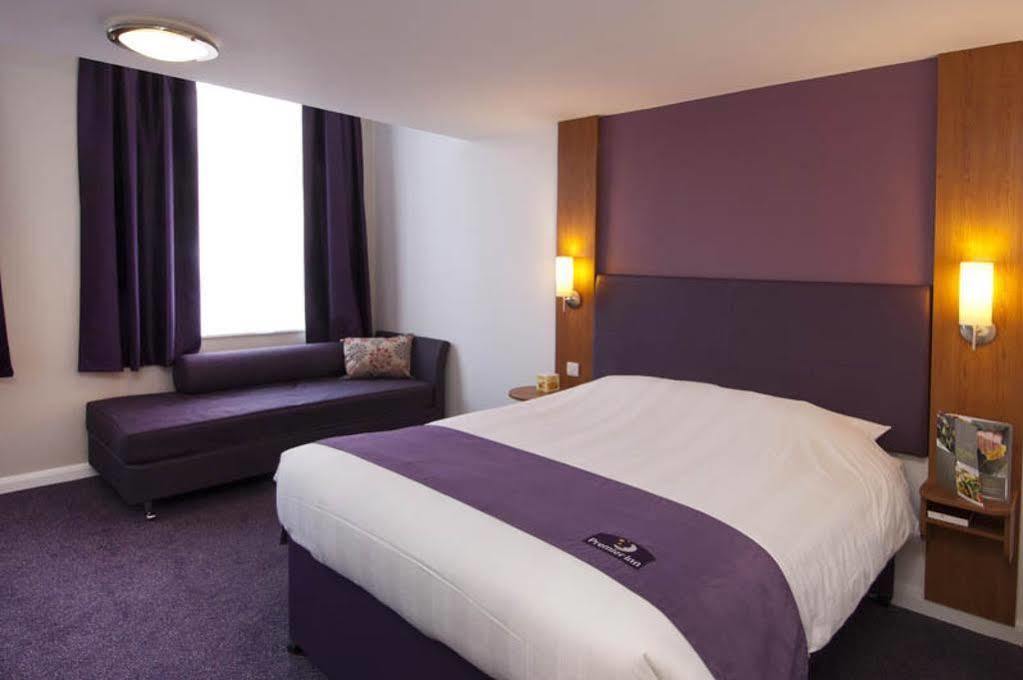 Premier Inn Μπρέντγουντ Εξωτερικό φωτογραφία